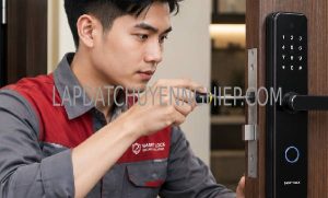 lắp đặt khoá vân tay quận 10 giá rẻ